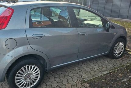 Fiat Punto Evo 120.465 km 2.200 &euro; Wolfsburg 38440
