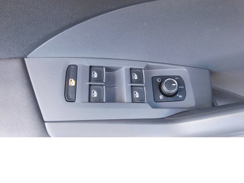 VW T-Cross 1.0 Life United BMT TSI Klima Navi 10.100 km 17.990 € Vordorf 38533