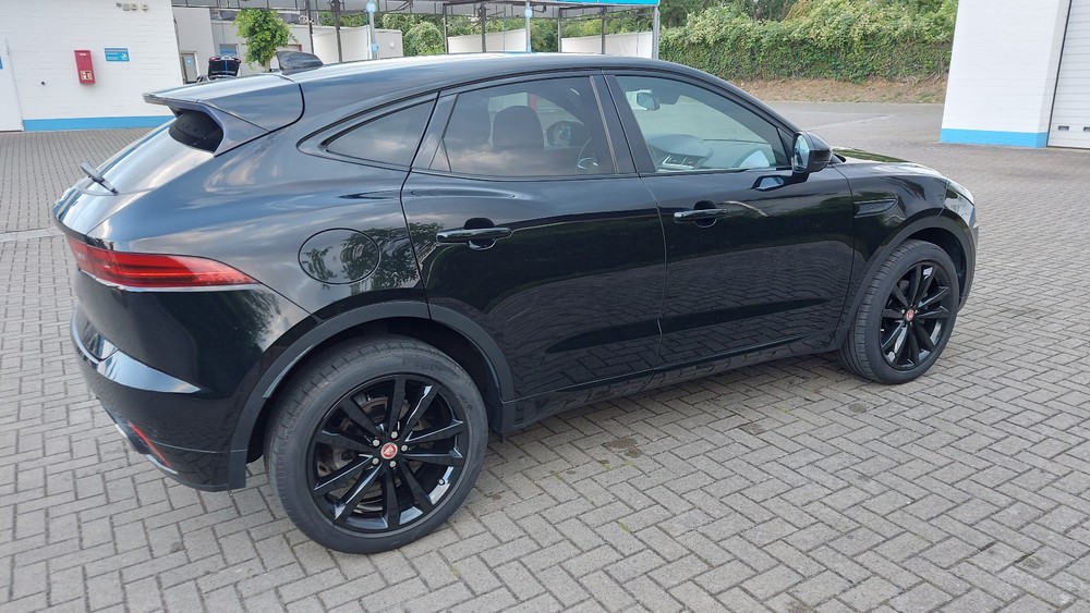 Jaguar E-Pace D150 FWD man R-Dynamic 43.320 km 21.000 &euro; Braunschweig 38100