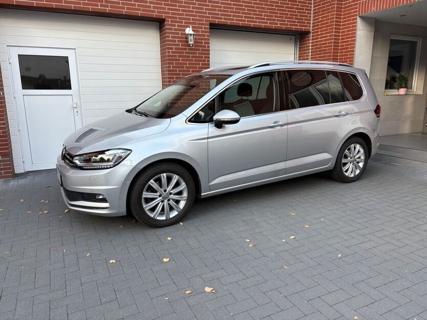 VW Touran 90.500 km 29.100 € Braunschweig 38110
