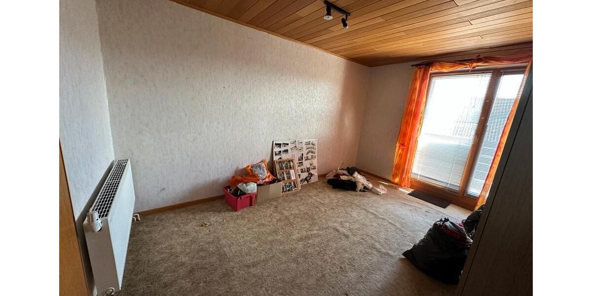 Einfamilienhaus Isenbüttel - 8 Zimmer, 250 m&sup2;, 350.000&euro; | Angebot:25903958