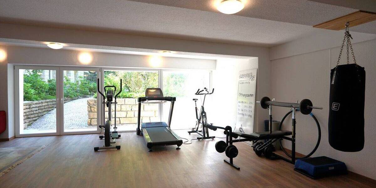 Energetisch saniertes Anwesen in einmaliger Waldrandlage 9 zimmer