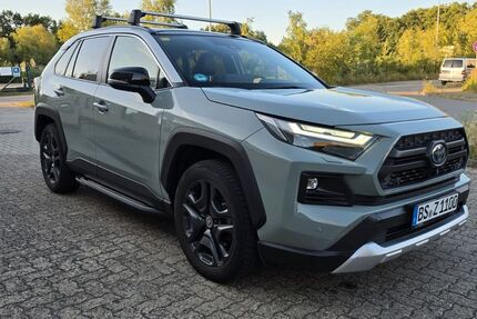 Toyota RAV 4 43.000 km 41.900 &euro; Braunschweiger 38106