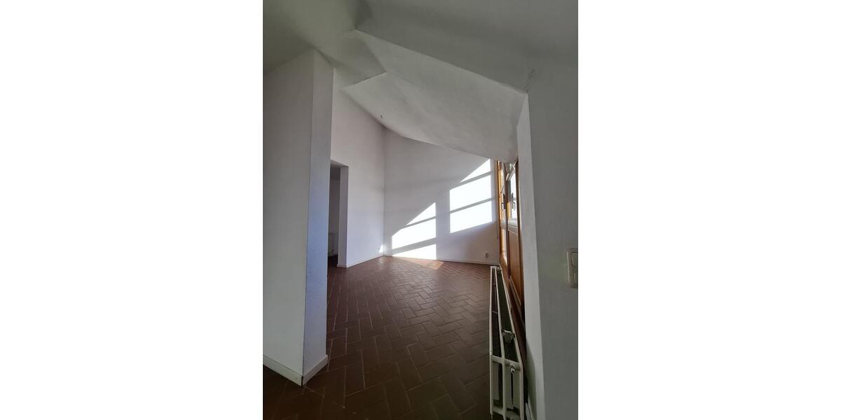 Dachgeschoßwohnung Gifhorn - 4.5 Zimmer, 90 m&sup2;, 810&euro; | Angebot:26638181