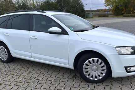 Skoda Octavia 208.000 km 8.400 € Meine 38527