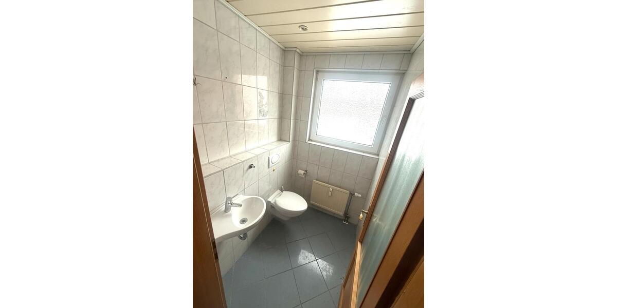 Erdgeschoßwohnung Helmstedt - 4 Zimmer, 110 m&sup2;, 800&euro; | Angebot:25331997