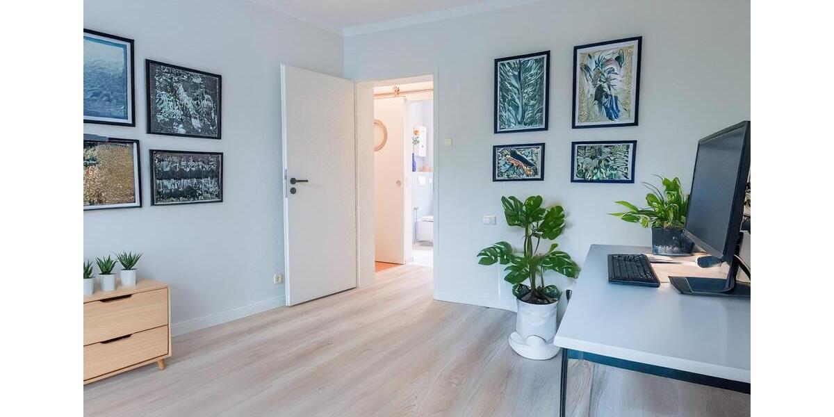 S C H I L L E R T E I C H: REIHENMITTELHAUS FÜR KLEINE FAMILIEN 5 zimmer