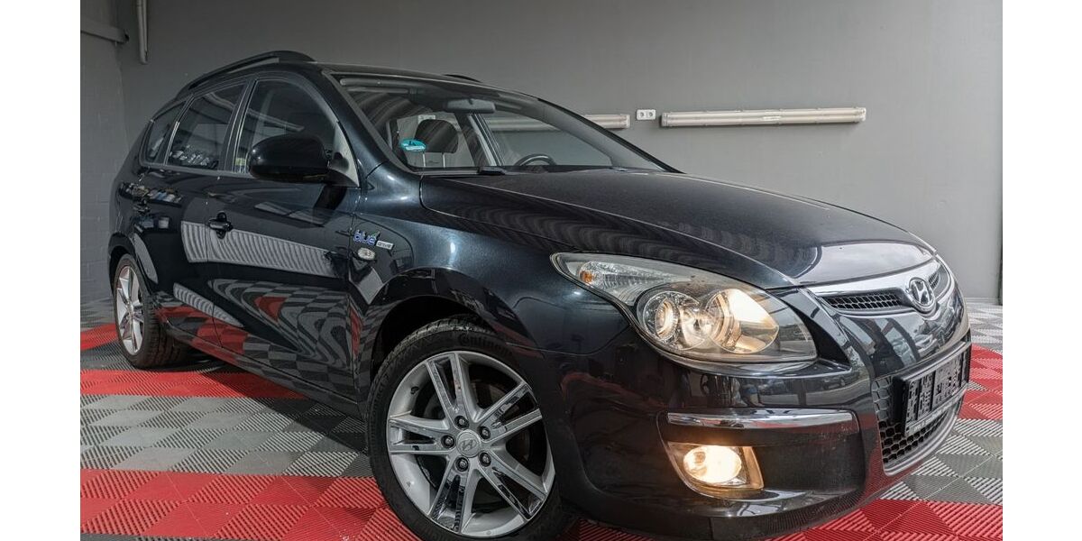 Hyundai i30 228.566 km 3.495 &euro; Braunschweig 38112