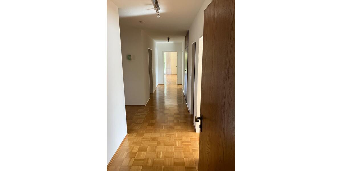 Erdgeschoßwohnung Wasbüttel - 5 Zimmer, 163 m&sup2;, 1.250&euro; | Angebot:25964833