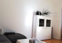 Vollmöblierte 2-Zimmer Wohnung mit KücheBadWiFi