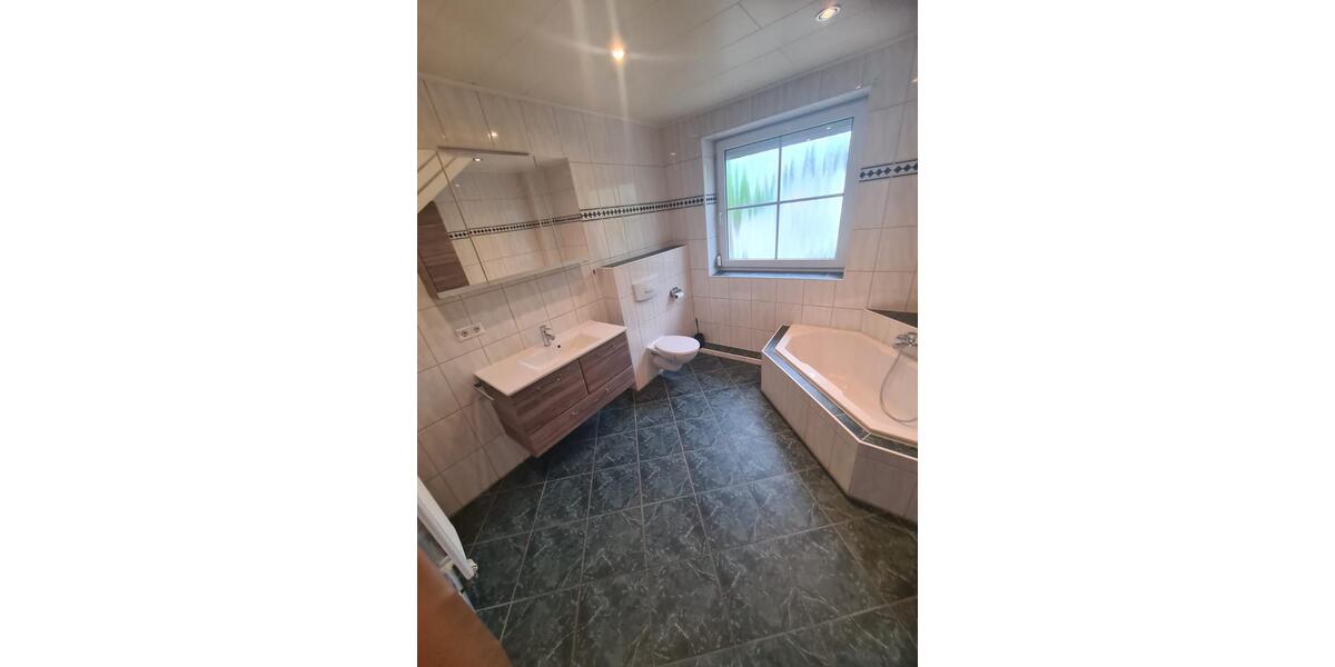 Maisonettenwohnung Wolfsburg Almke - 5 Zimmer, 127 m&sup2;, 280.000&euro; | Angebot:26169042