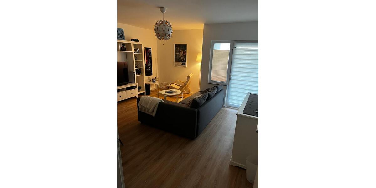 Charmante Wohnung mit Einbauküche, Balkon & Garage 2 zimmer