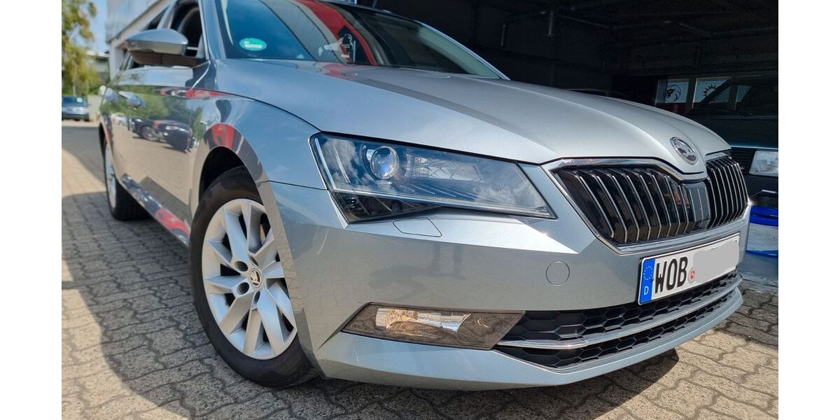 Skoda Superb 161.850 km 15.890 &euro; Wolfsburg 38446
