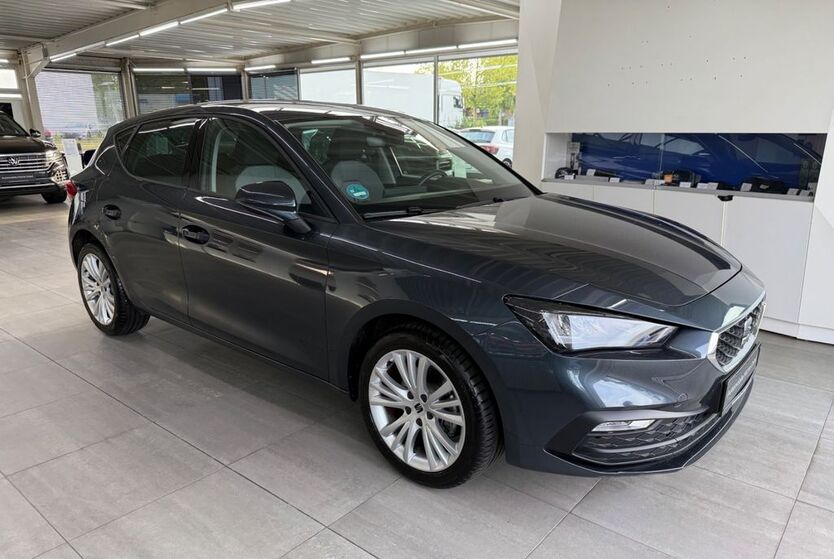 Seat Leon 8.600 km 18.490 € Braunschweig 38116