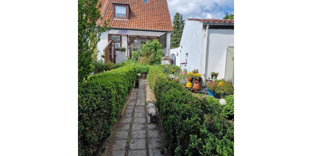 Verkaufe DHH Brg-Stöckheim mit Garten, ab sofort frei! 4 zimmer