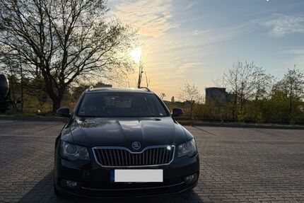 Skoda Superb 89.500 km 16.000 &euro; Lagesbüttel 38179