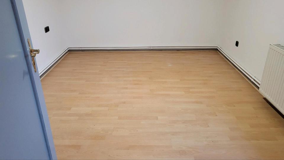 Einfamilienhaus Hillerse - 8 Zimmer, 220 m&sup2;, 1.500&euro; | Angebot:26269276