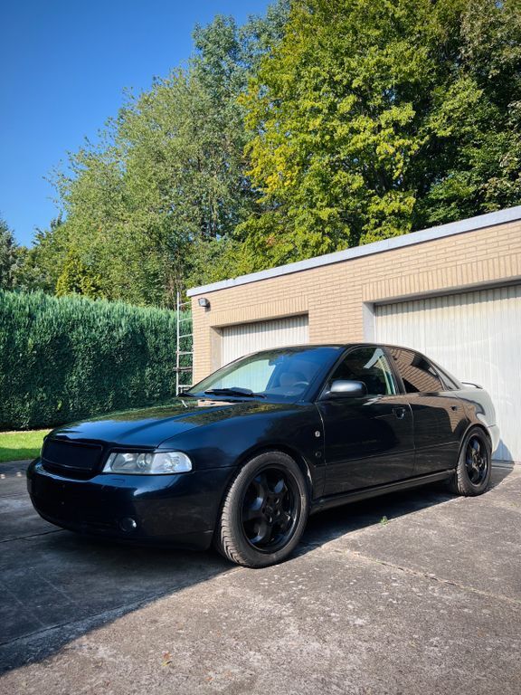 Audi A4 290.000 km 2.350 € Braunschweig 38118