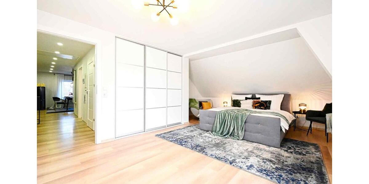 Dachgeschoßwohnung Rühen - 3 Zimmer, 90 m&sup2;, 1.316&euro; | Angebot:25354371