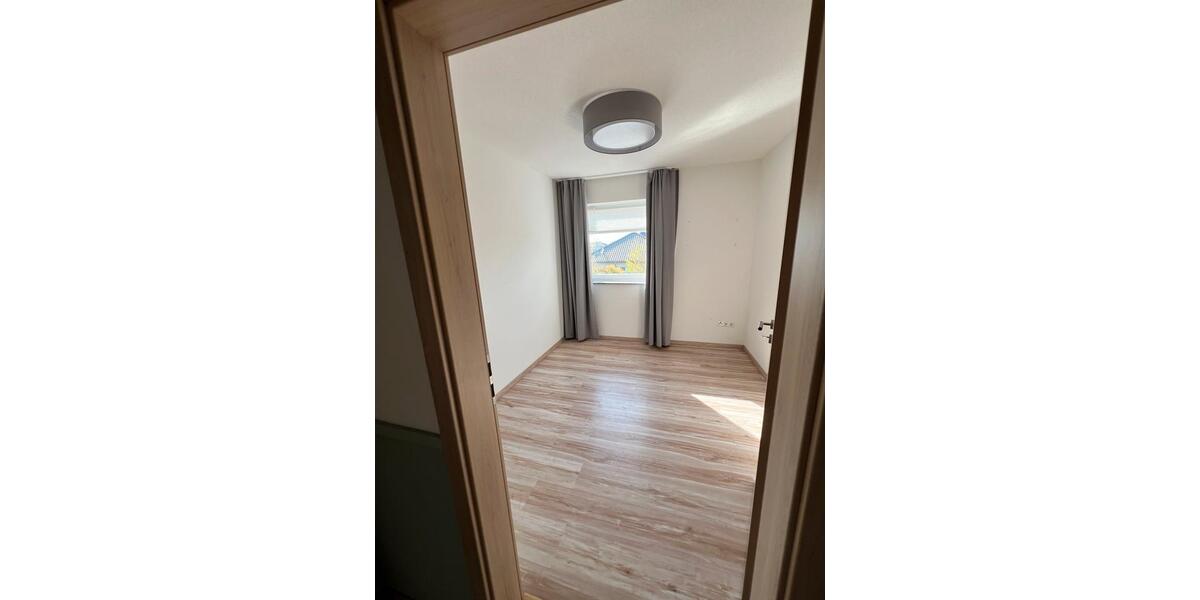 Doppelhaushälfte Gifhorn - 6 Zimmer, 148 m&sup2;, 1.600&euro; | Angebot:26329956
