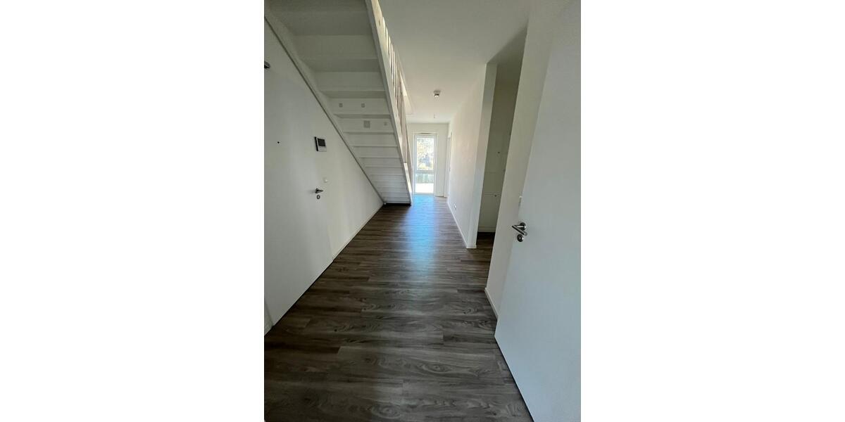 Etagenwohnung Wolfsburg - 4 Zimmer, 123 m&sup2;, 1.541&euro; | Angebot:26441394