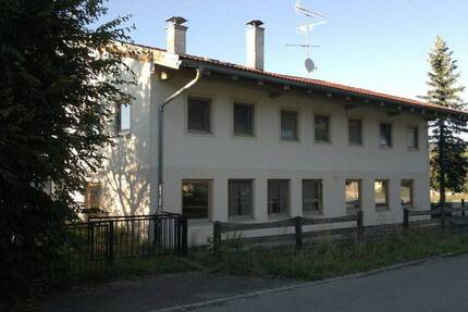 Großzügiges Grundstück mit ehemaligem Gasthof