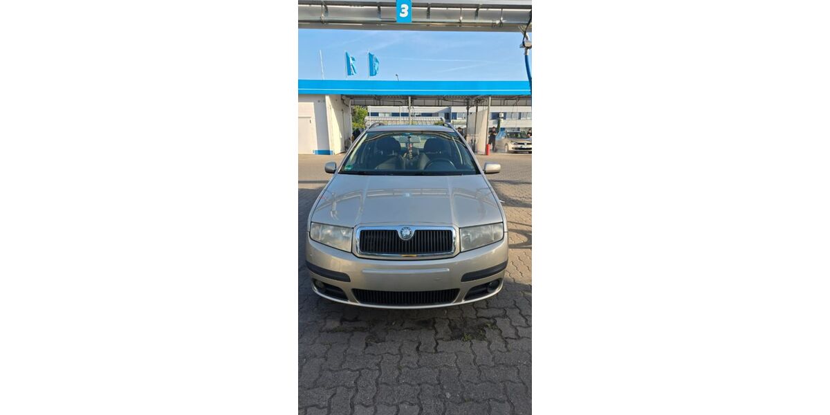 Skoda Fabia 266.000 km 899 &euro; Gifhorn 38518