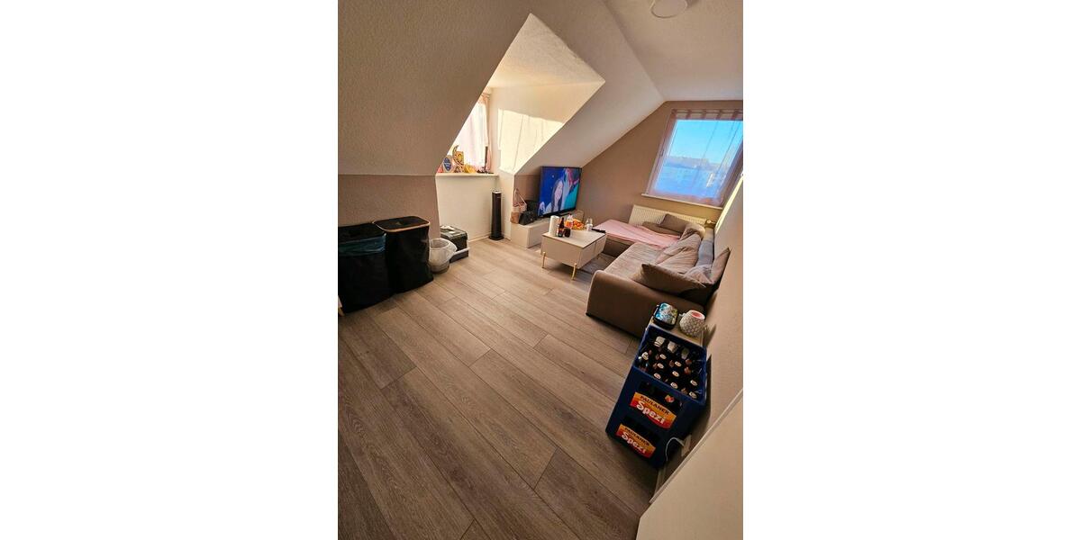 Dachgeschoßwohnung Wolfsburg - 2 Zimmer, 43 m&sup2;, 550&euro; | Angebot:25352589
