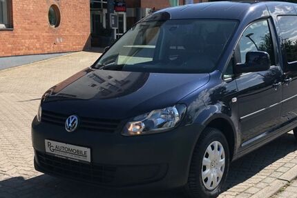 VW Caddy 113.200 km 8.990 &euro; Braunschweig 38110