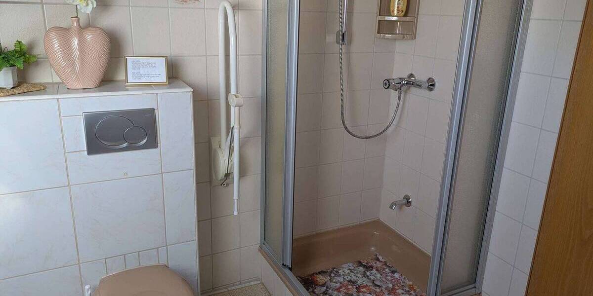 Mehrfamilienhaus, Wohnhaus Braunschweig Kralenriede - 6 Zimmer, 148 m&sup2;, 299.000&euro; | Angebot:26105666