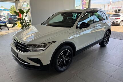VW Tiguan 79.000 km 22.990 &euro; Braunschweig 38116
