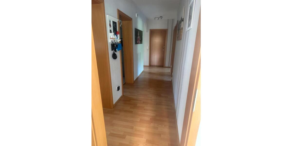 Erdgeschoßwohnung Wolfsburg Ehmen - 7 Zimmer, 200 m&sup2;, 1.250&euro; | Angebot:26154415