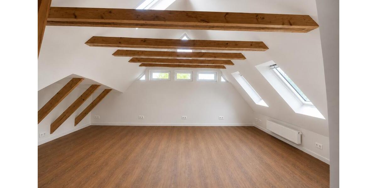 Dachgeschoßwohnung Cremlingen - 3 Zimmer, 150 m&sup2;, 1.650&euro; | Angebot:26552093