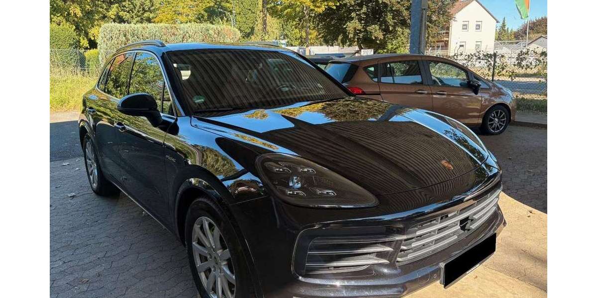 Porsche Cayenne 82.016 km 63.999 € Königslutter 38154