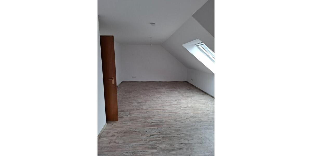 Dachgeschoßwohnung Barwedel - 3 Zimmer, 95 m&sup2;, 795&euro; | Angebot:26610278