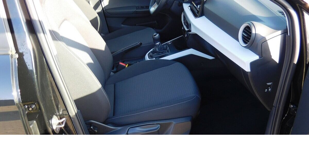 Seat Arona 1.0 Style TSI BMT Klima Radio LED Alu 7.800 km 16.690 &euro; Vordorf 38533