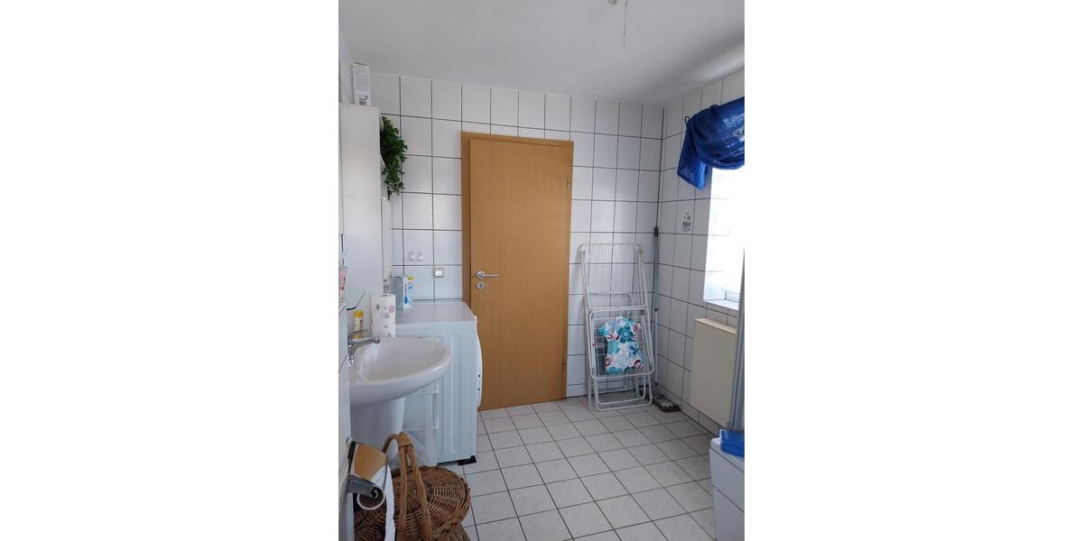 Dachgeschoßwohnung Helmstedt - 3 Zimmer, 67 m&sup2;, 90.000&euro; | Angebot:27091307