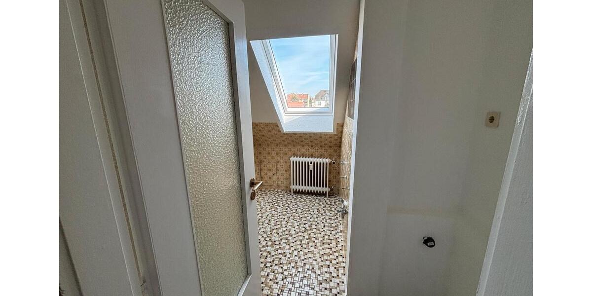 Dachgeschoßwohnung Helmstedt - 1 Zimmer, 35 m&sup2;, 350&euro; | Angebot:26550581