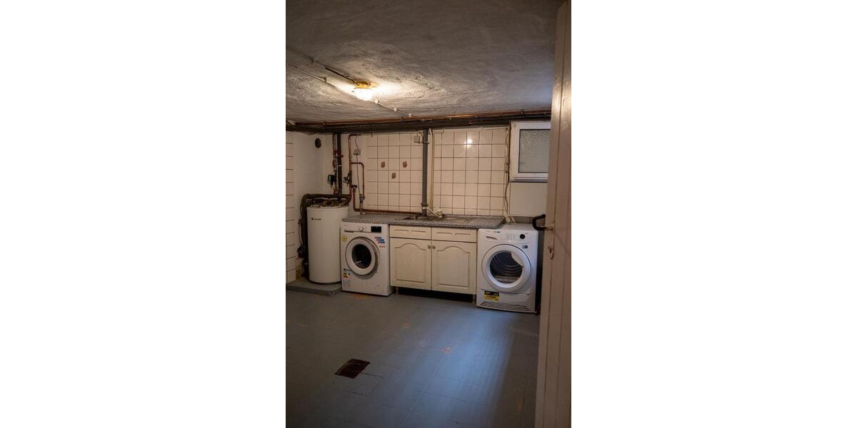Doppelhaushälfte Wolsdorf - 7 Zimmer, 170 m&sup2;, 235.000&euro; | Angebot:26442480