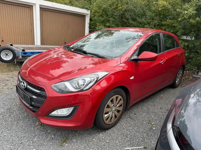 i30