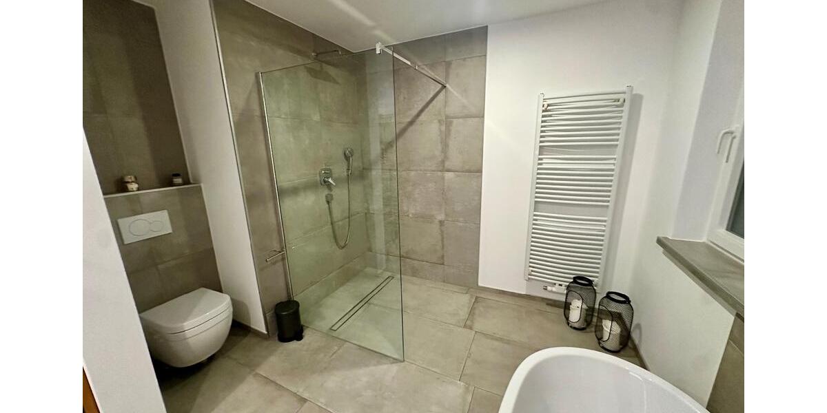 Sofort einziehen – 120 m² Wohnung – Kamin, Terrasse, Garten 2.5 zimmer