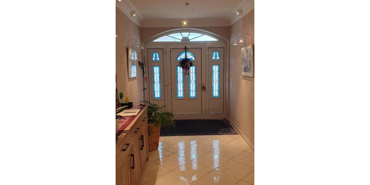 Villa Wolfsburg Alt-Wolfsburg - 7 Zimmer, 300 m&sup2;, 2.000&euro; | Angebot:23427315