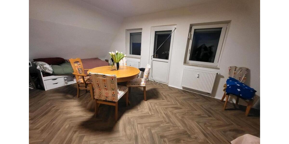 Dachgeschoßwohnung Wesendorf - 3 Zimmer, 90 m&sup2;, 630&euro; | Angebot:25052306