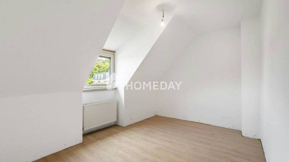 Einfamilienhaus mit vorbereiteter Sanierung - 7 Zimmer, 115 m² Wohnfläche, 578 m² Grundstück