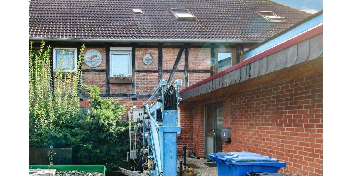 Wohn-und Geschäftsgebäude voll verpachtet in guter Lage in Schwülper zimmer