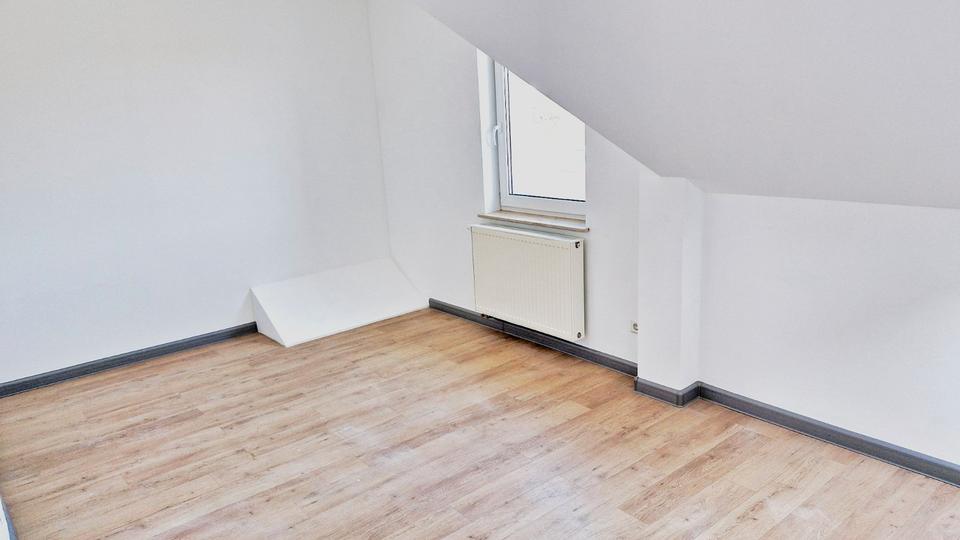 Dachgeschoßwohnung Wolfsburg Almke - 3 Zimmer, 61 m&sup2;, 499&euro; | Angebot:26062270