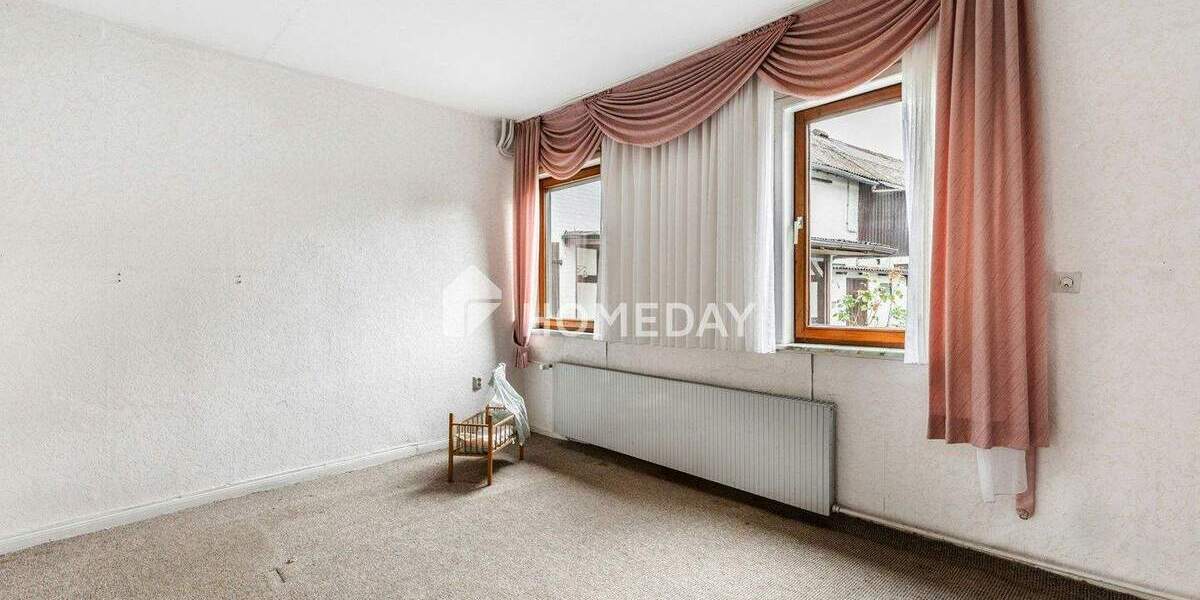 Einfamilienhaus Rühen - 7 Zimmer, 190 m&sup2;, 149.000&euro; | Angebot:25773238