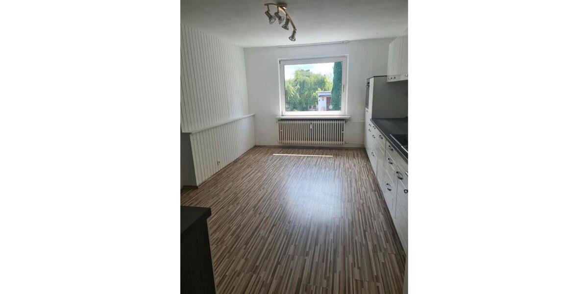 Etagenwohnung Sassenburg - 3 Zimmer, 125 m&sup2;, 879&euro; | Angebot:24354002
