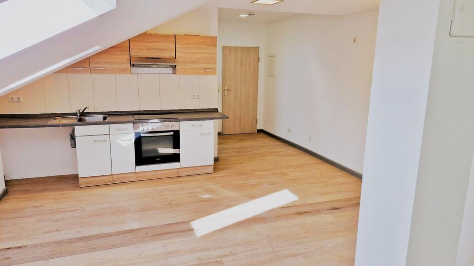 Dachgeschoßwohnung Wolfsburg Almke - 3 Zimmer, 61 m&sup2;, 499&euro; | Angebot:26062270