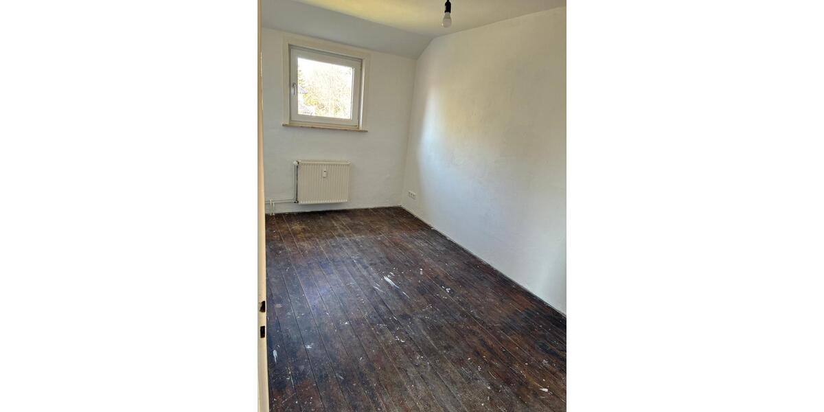 Dachgeschoßwohnung Velpke - 3 Zimmer, 53 m&sup2;, 450&euro; | Angebot:25841939